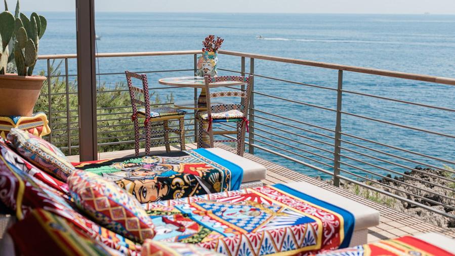 Dolce & Gabbana s’invite au Four Seasons.