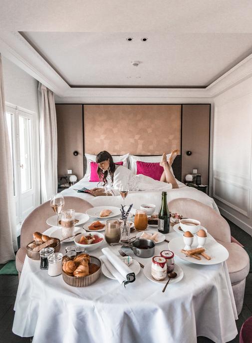 Fauchon L’Hôtel Paris obtient la certification Platinium de SHe Travel Club.