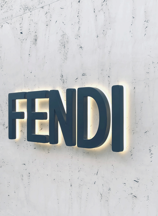 Fendi explore de nouvelles fibres de fourrure cultivées en laboratoire.