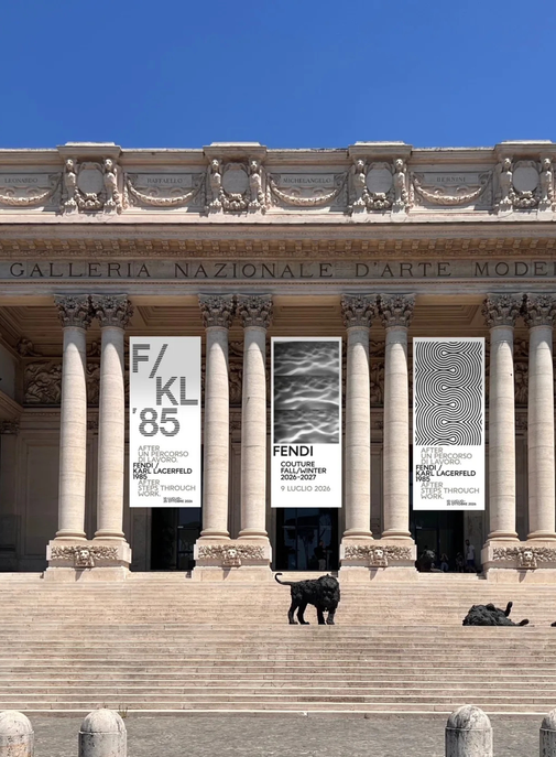 Fendi ravive l’héritage de Karl Lagerfeld quarante ans après une exposition historique