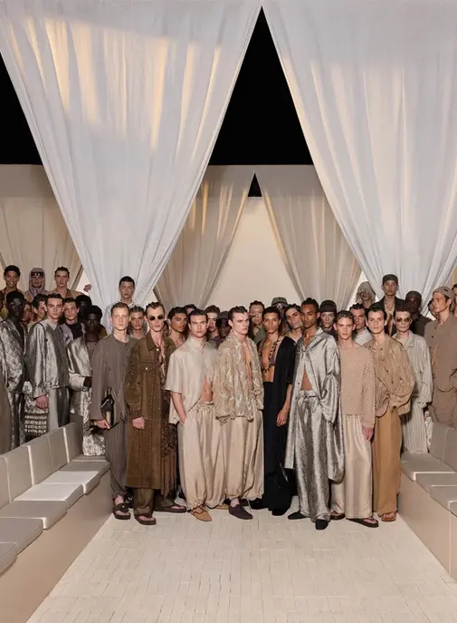 Giorgio Armani laisse la place à Leo Dell'Orco lors de la Fashion Week milanaise
