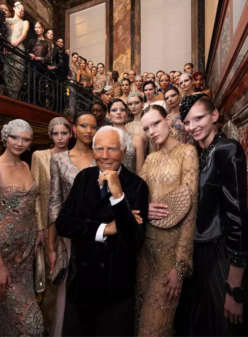 Giorgio Armani célèbre ses 20 ans de couture dans une exposition