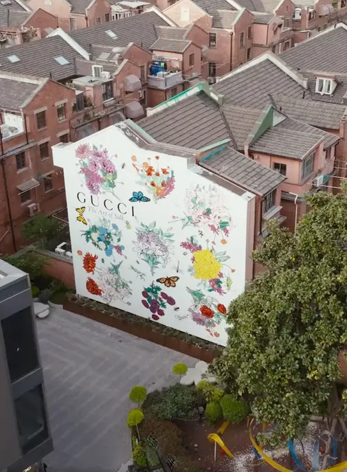 Pour sa nouvelle campagne, Gucci renoue avec l'art mural