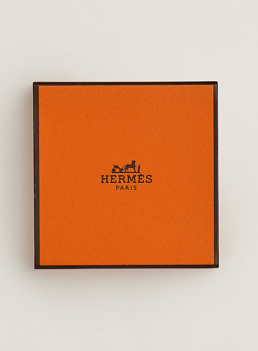 Hermès essuie un nouveau refus dans le dépôt de ses couleurs au Japon.