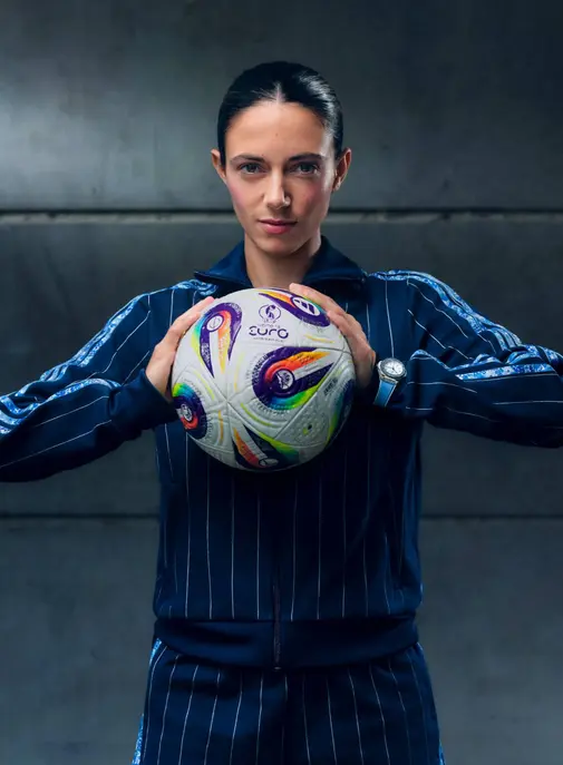Hublot soutient le football féminin et devient chronométreur officiel de l’Euro 2025