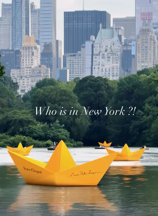 Jacquemus et Veuve Clicquot s'emparent de Central Park