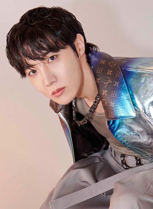 Louis Vuitton nomme J-Hope du groupe BTS comme nouveau visage de la marque.