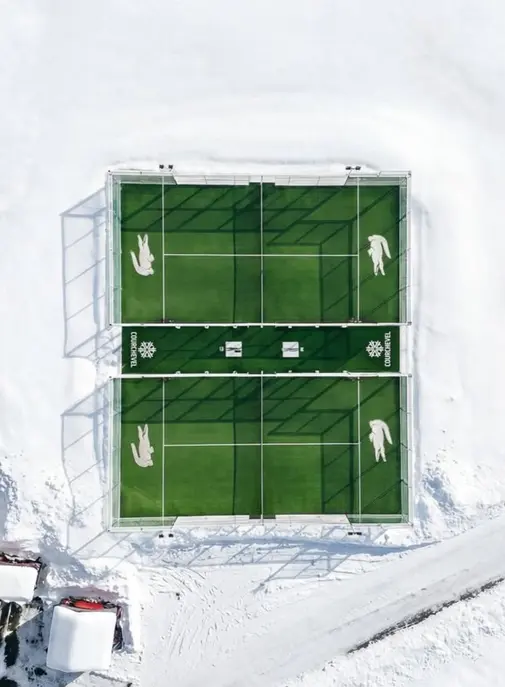 Lacoste propulse le padel au sommet à Courchevel