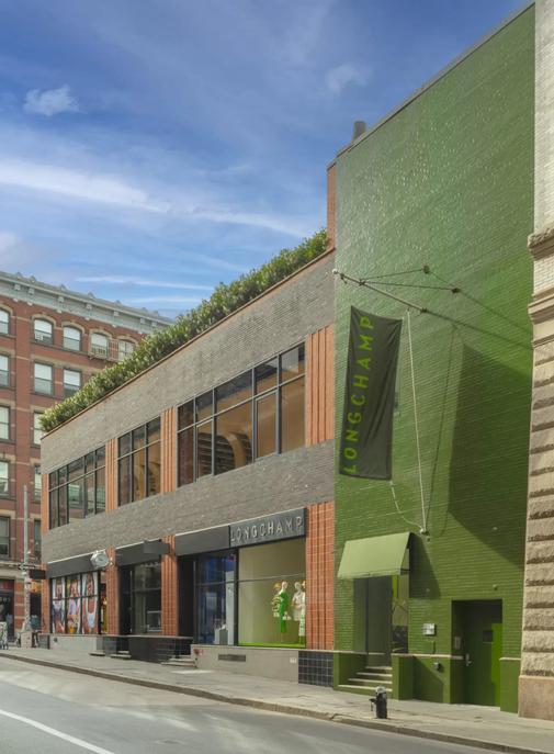 Longchamp réinvente son flagship new-yorkais en boutique immersive
