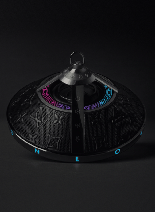 Louis Vuitton lance une enceinte connectée en forme du sac Toupie.