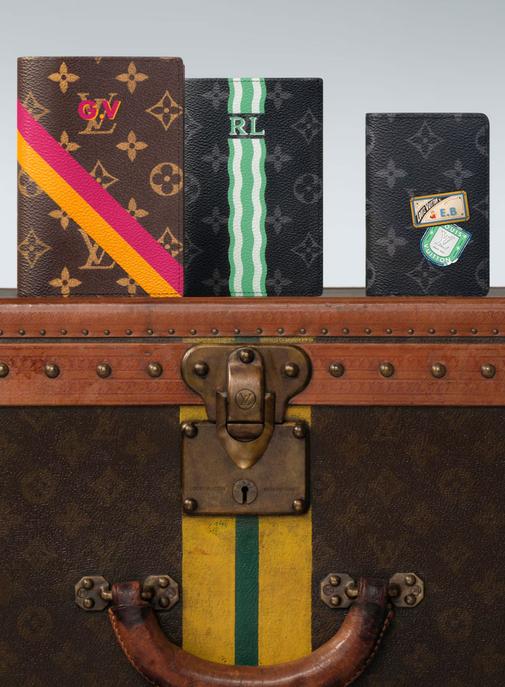 À 130 ans, le Monogram de Louis Vuitton se laisse apprivoiser