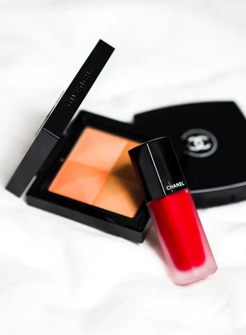 E-Commerce beauté de Luxe : entre algorithmes et âme, l'équation impossible ?