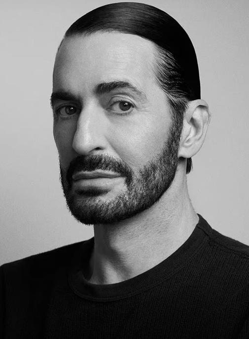 Marc Jacobs Beauty de retour en juin 2026 : Coty relance la ligne maquillage de la griffe new-yorkaise