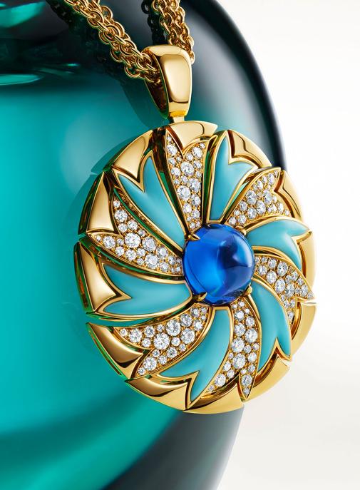 Bvlgari associe un parfum à sa ligne joaillière Eclettica