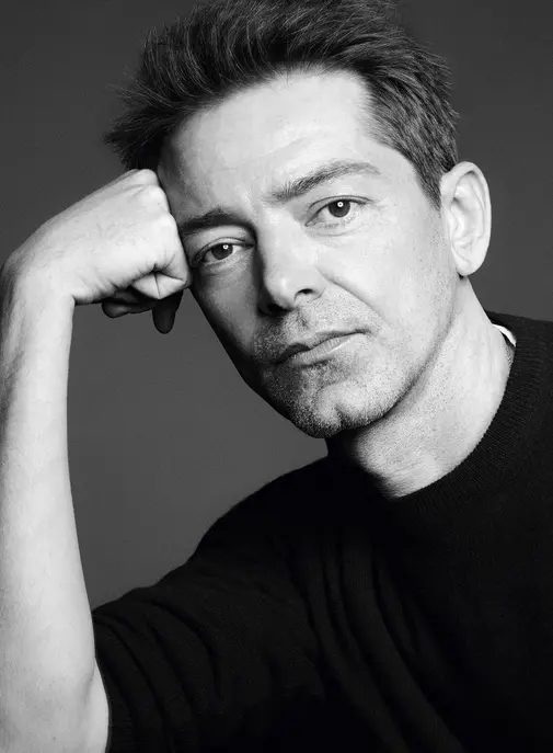 Versace officialise l’arrivée de Pieter Mulier à sa direction artistique