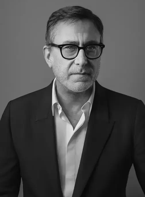 Kering recrute le nouveau directeur général de Bottega Veneta chez LVMH Beauty