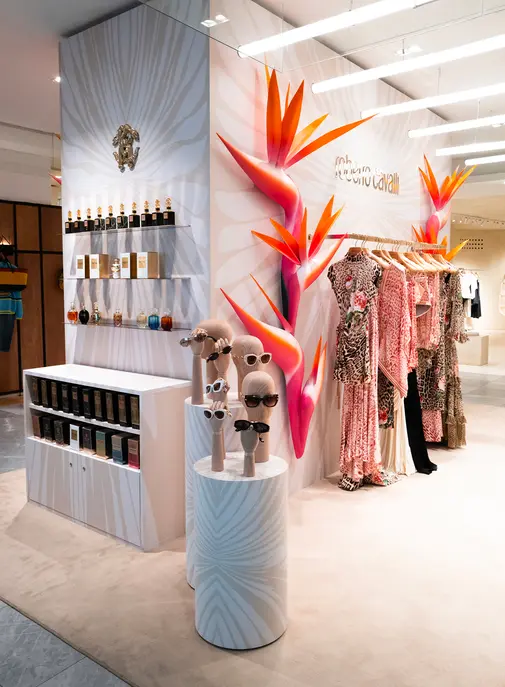Roberto Cavalli consolide sa présence parisienne aux Galeries Lafayette