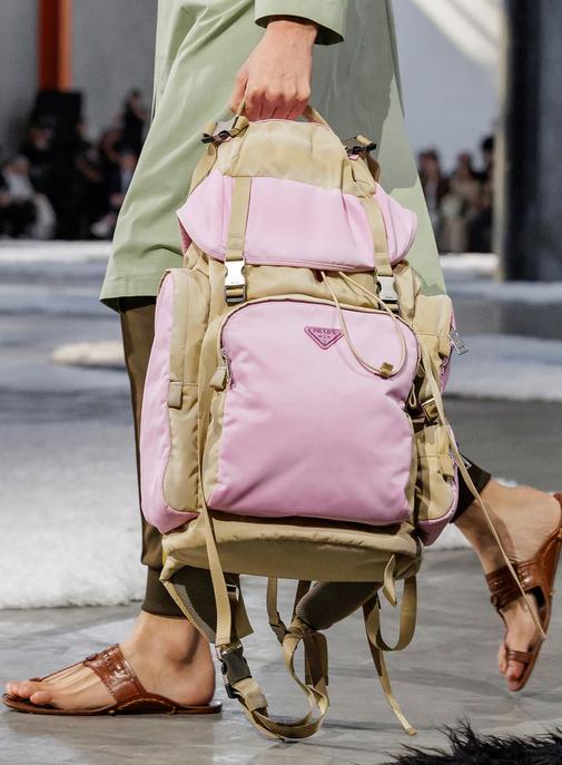 Des sandales "Made in Italy" inspirées de l'Inde : Prada réagit à la polémique