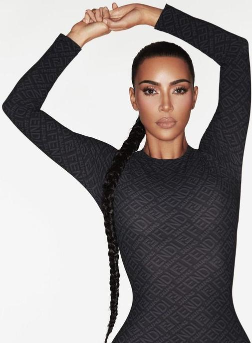 Fendi et Skims de Kim Kardashian West collaborent dans une collection capsule.