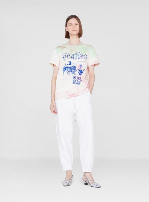 Stella McCartney lance une capsule en hommage aux Beatles.