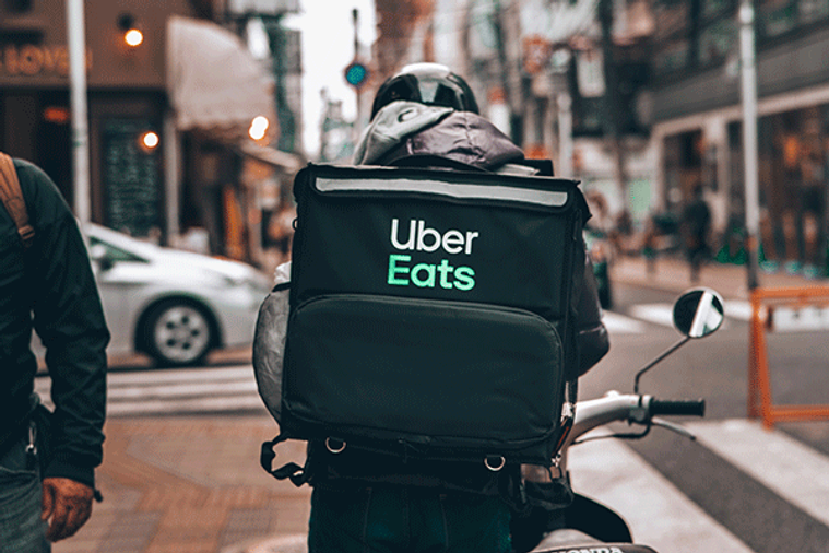 Estée Lauder Companies s’associe à Uber Eats.