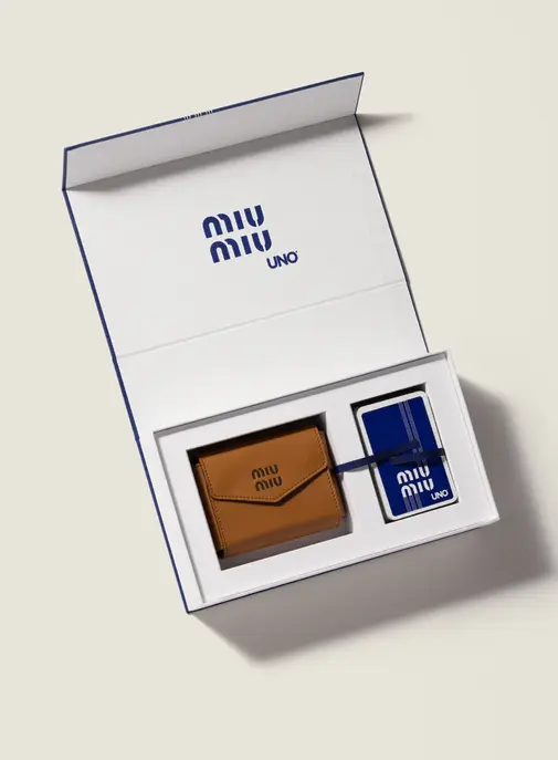 Miu Miu se prête au jeu avec une édition collector des cartes Uno