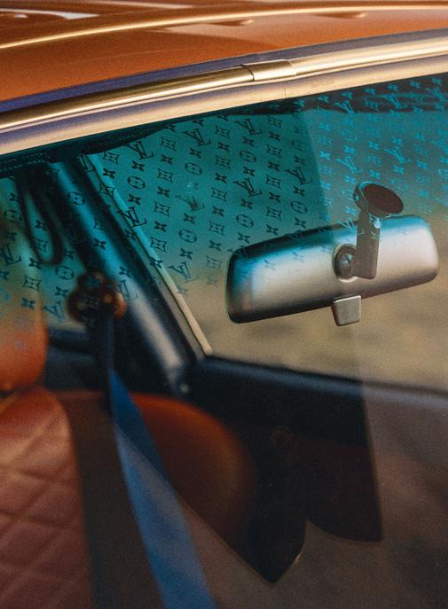 À quoi ressemblent les voitures Porsche customisées par Louis Vuitton et Singer Vehicle Design ?