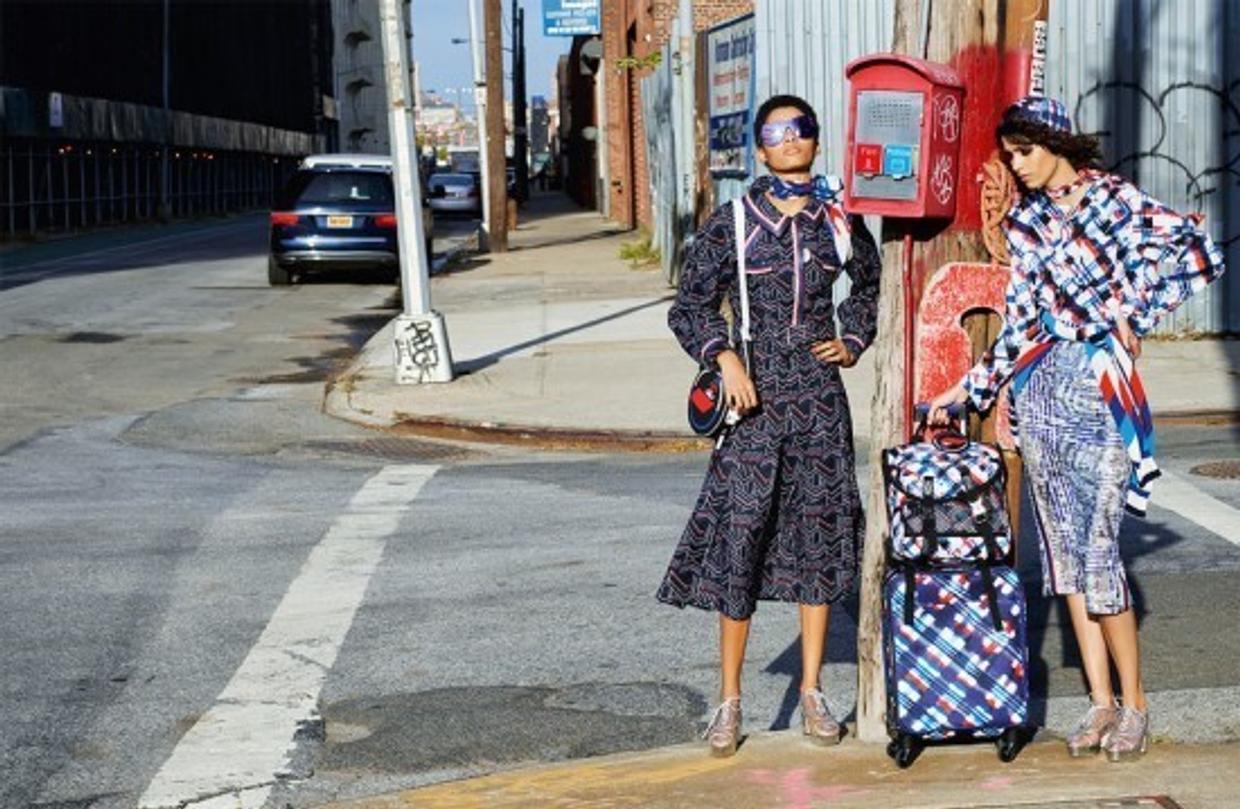 chanel mannequin dans la rue