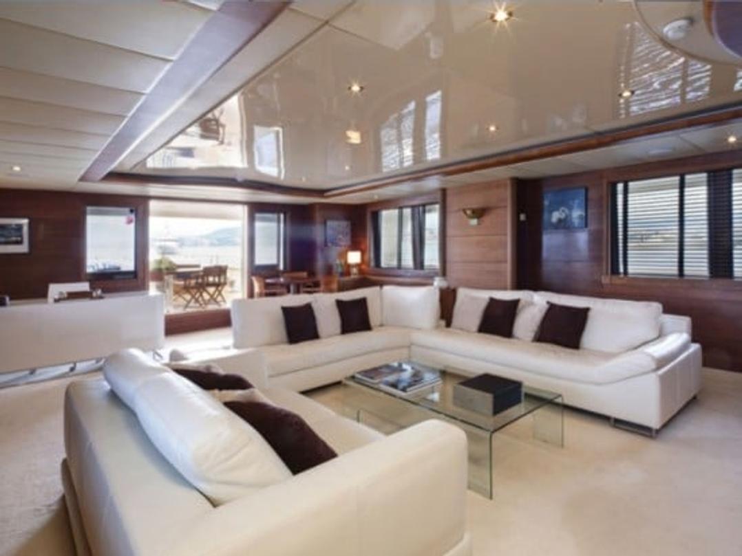 refit m/y passionata