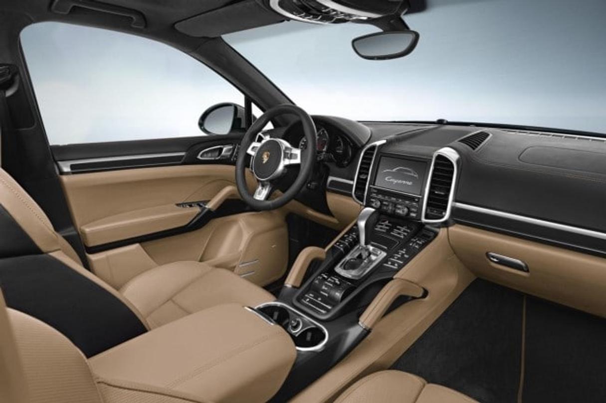 intérieur porsche cayenne