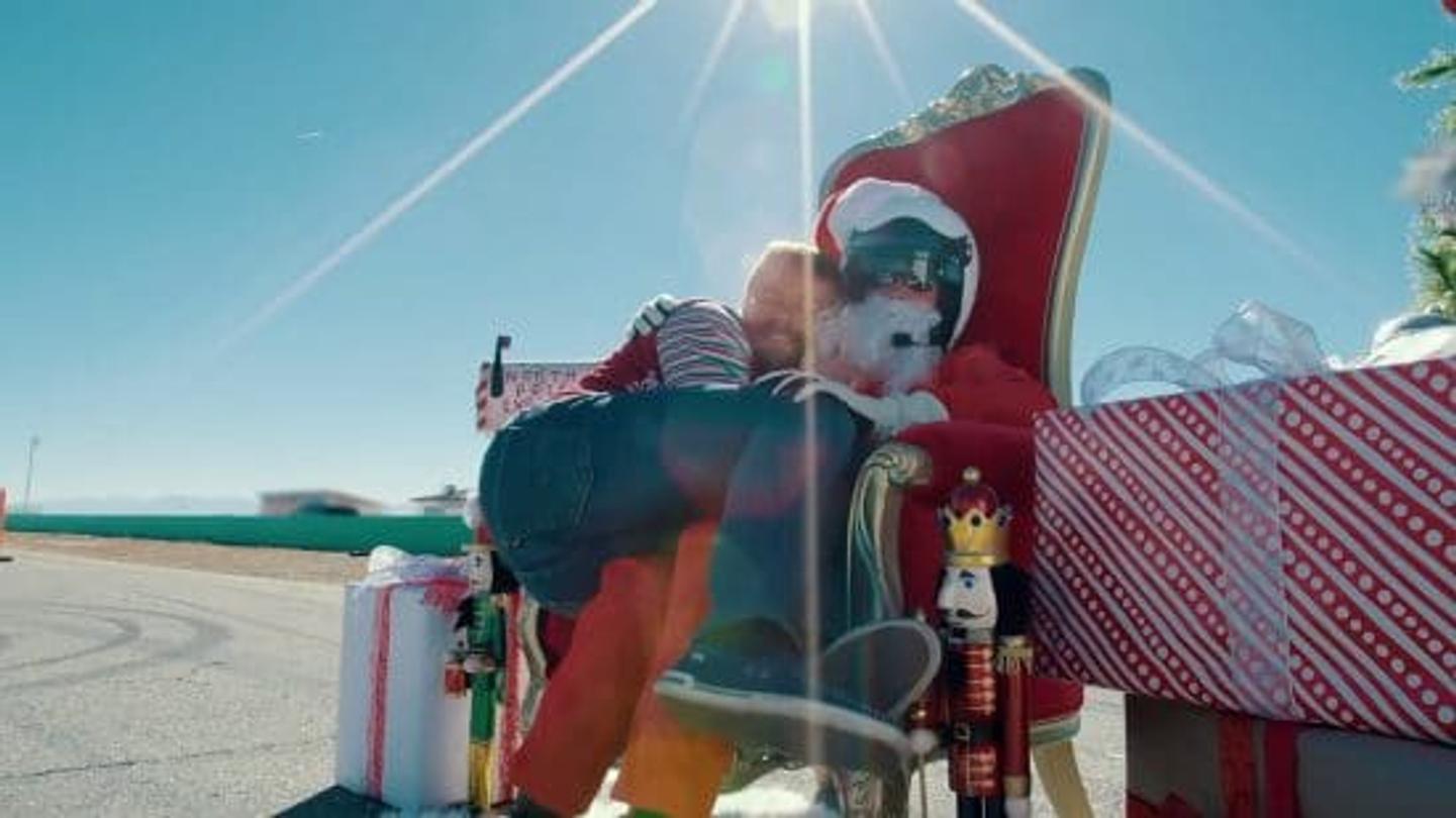 🎥 Le Père Noël de Lexus devient fou pour la bonne cause