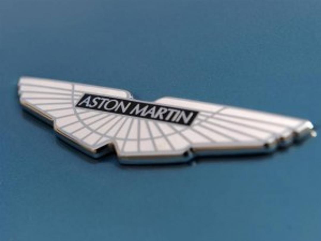 logo aston martin