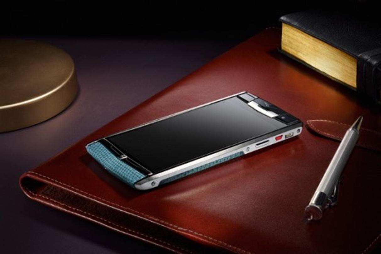 Vertu signature touch