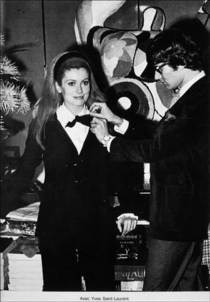 DENEUVE SMOKING YSL