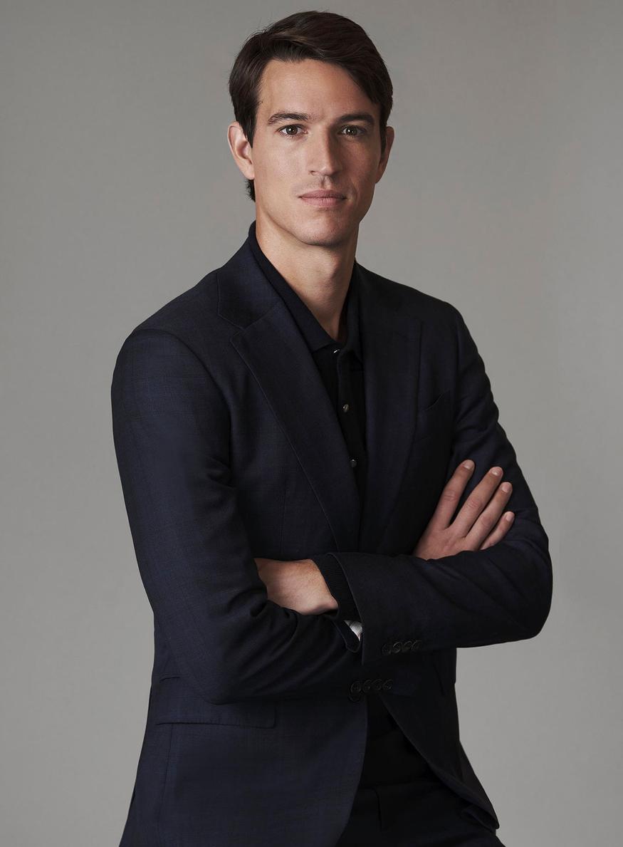 portrait d'alexandre arnault, fils de bernard arnault, nommé au CA de Nike