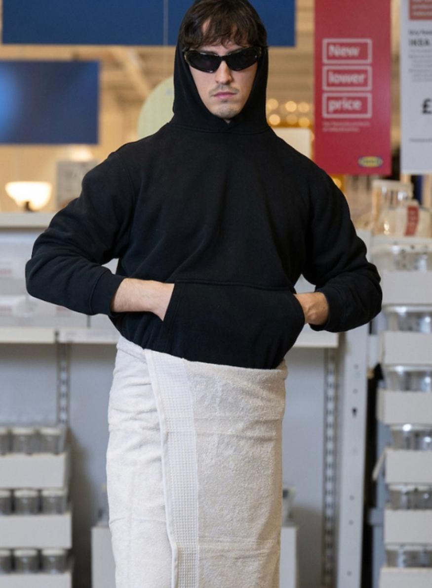 Ikea Balenciaga parodie jupe serviette