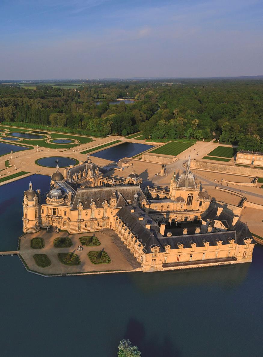 valentino défilé au chateau de chantilly 5 juillet 2023