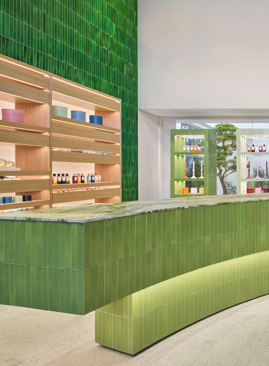 Nouvelle boutique de parfums de luxe Loewe à Séoul adresse