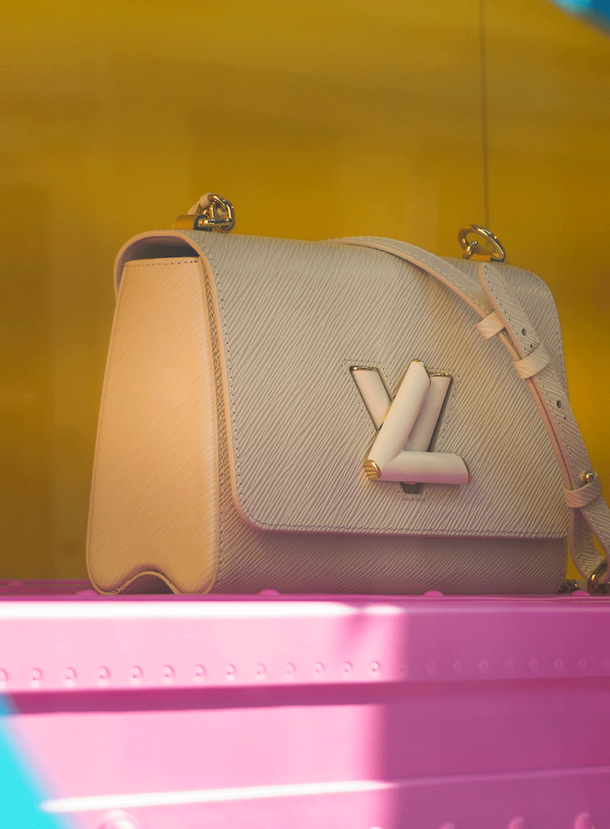 Louis Vuitton, leader du luxe sur les moteurs de recherche en France.