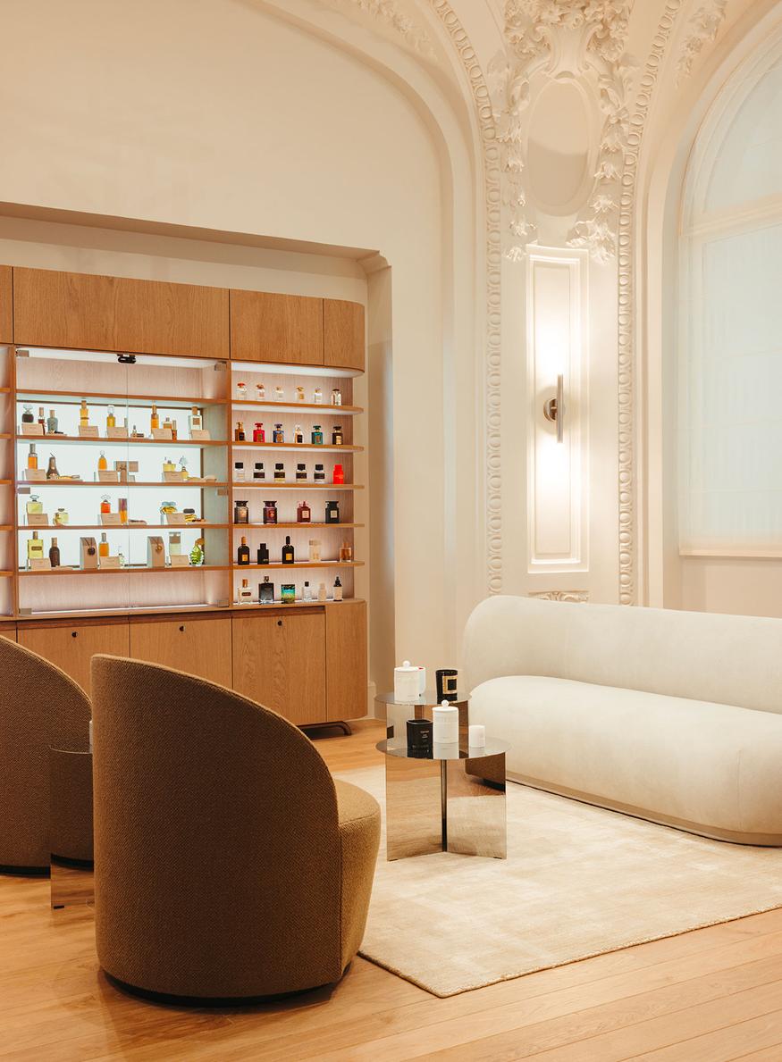ouverture du siege francais du groupe estee lauder à paris, adresse rue volney pour l'innovation beauté