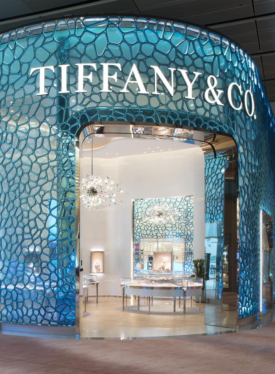 Boutique Tiffany & Co façade dechets marins recyclés