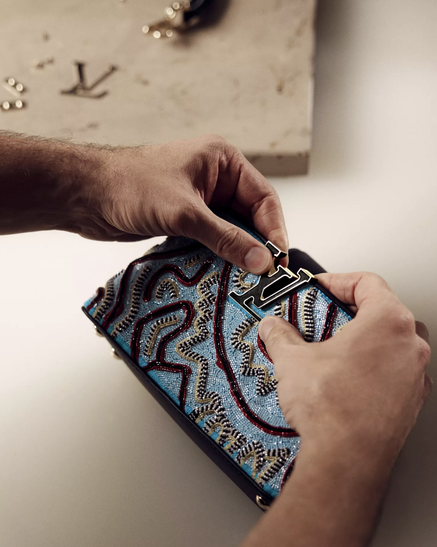 sac de luxe louis vuitton, nouveauté en perles, modèle rare 2027