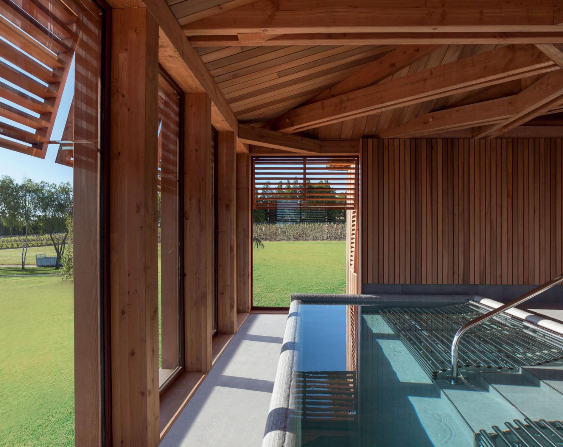 spa caudalie sources