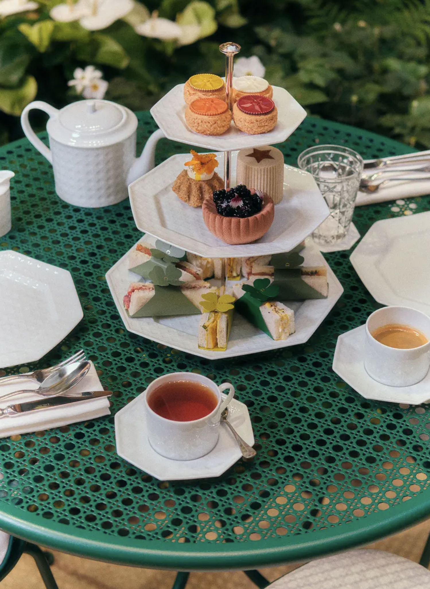 tea time dior à paris avenue montaigne