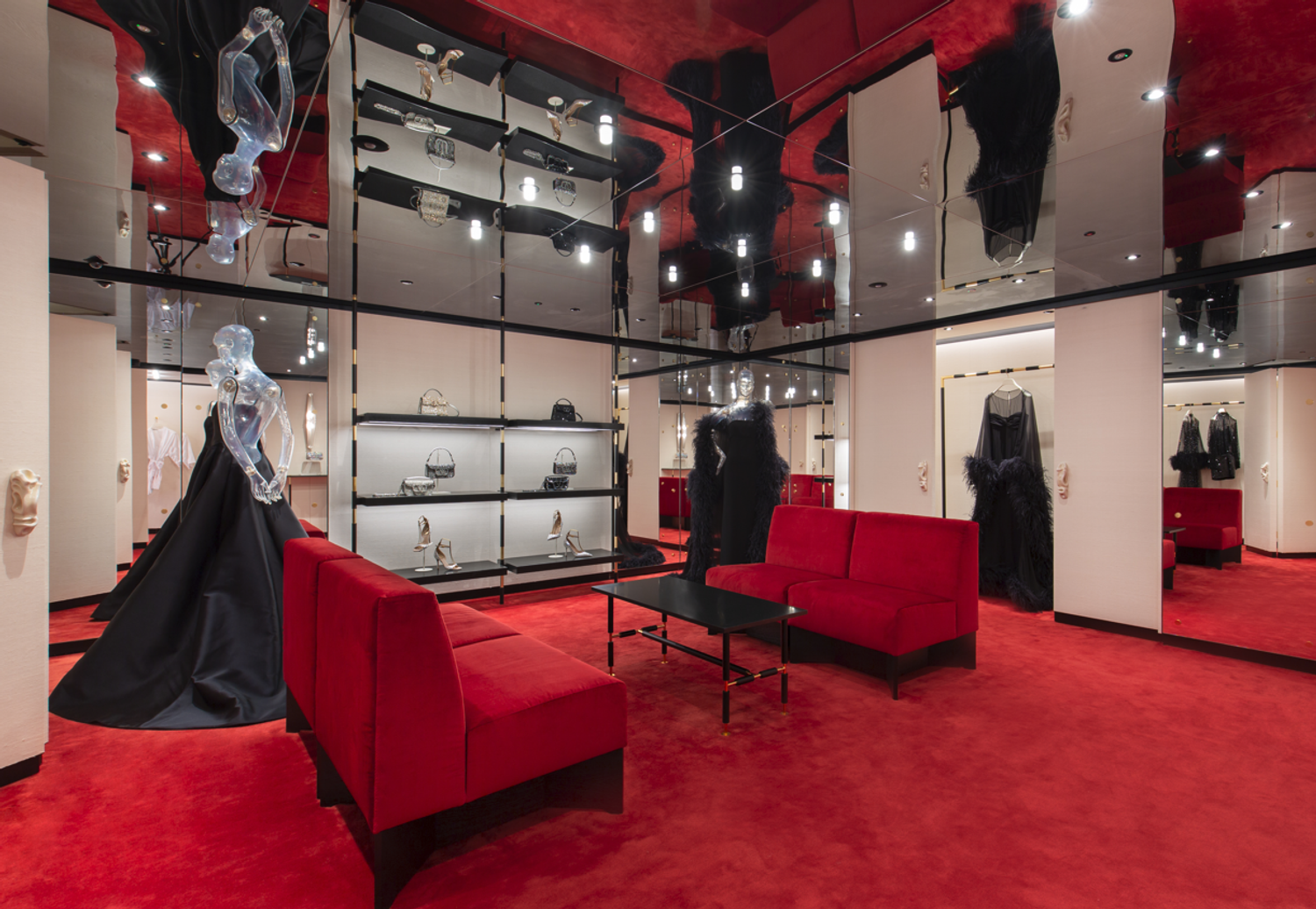 valentino à londres 2024 nouvelle boutique de luxe