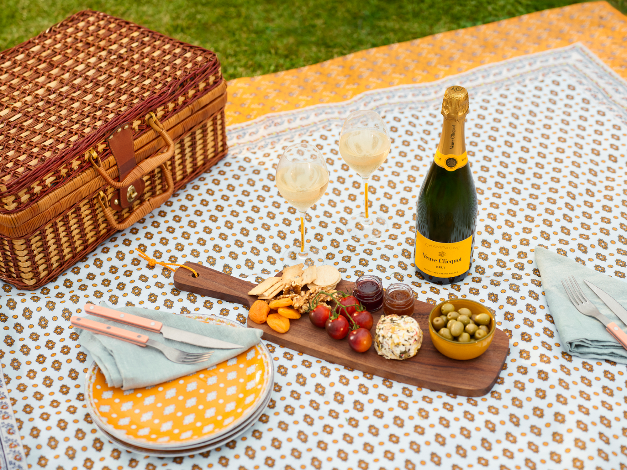 picnic veuve clicquot