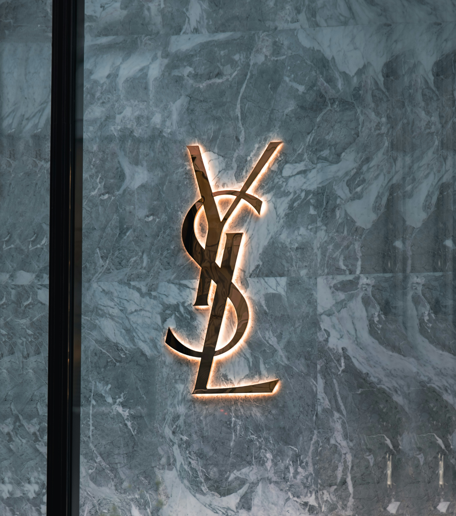 ysl kering chiffre affaires