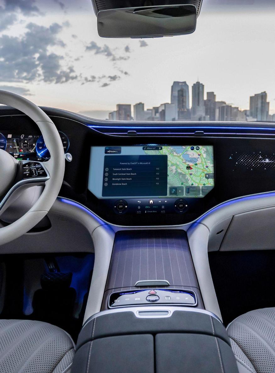 Mercedes-Benz améliore son assistance vocale avec l'intelligence artificielle ChatGPT.